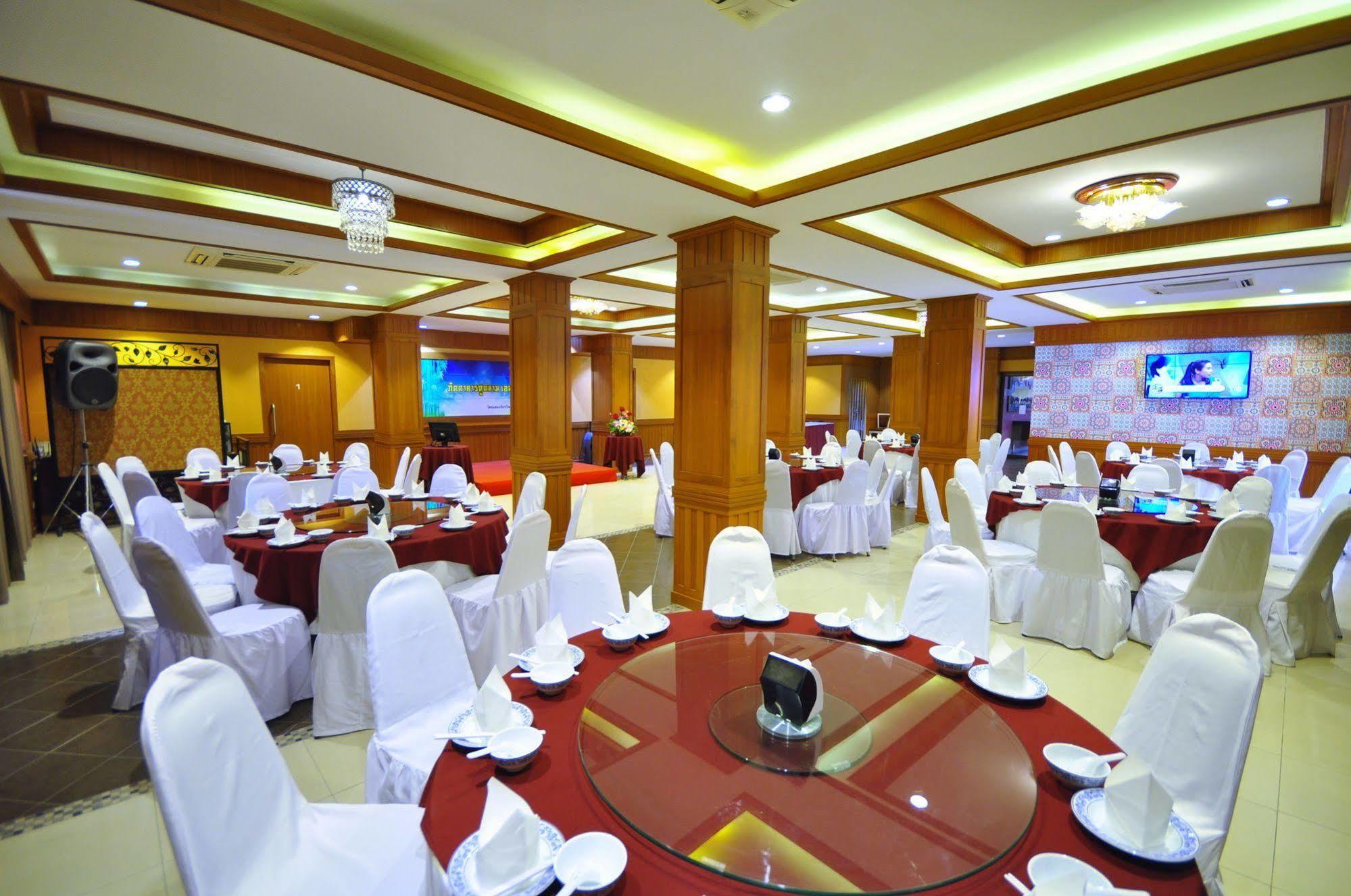 Chiangmai S.P. Hotel Чіангмай Екстер'єр фото