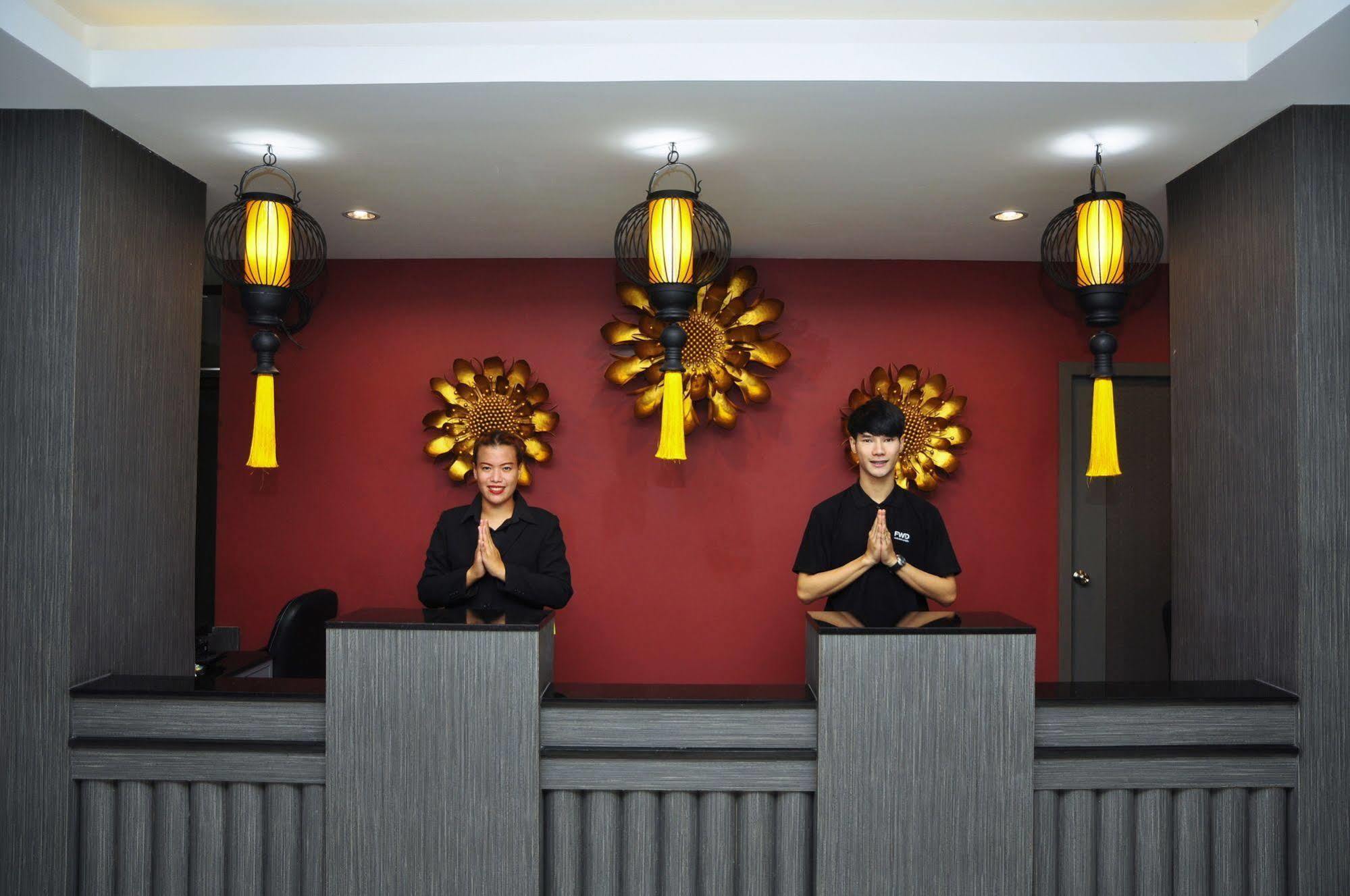 Chiangmai S.P. Hotel Чіангмай Екстер'єр фото