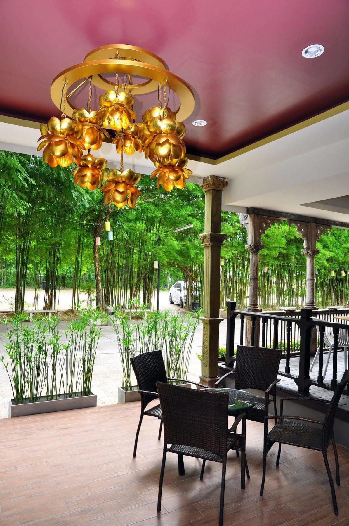 Chiangmai S.P. Hotel Чіангмай Екстер'єр фото