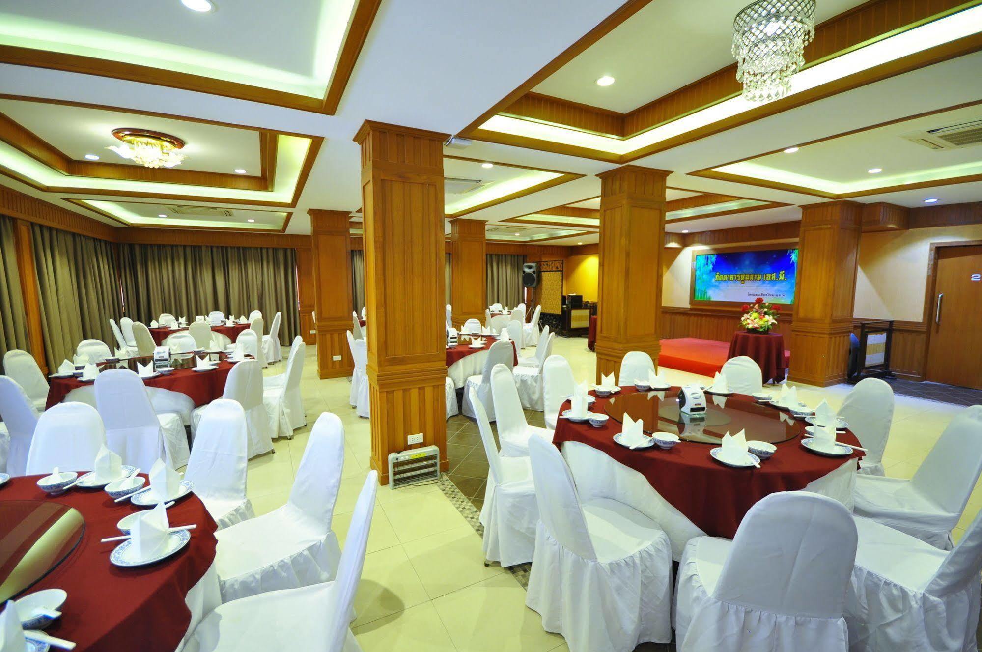 Chiangmai S.P. Hotel Чіангмай Екстер'єр фото