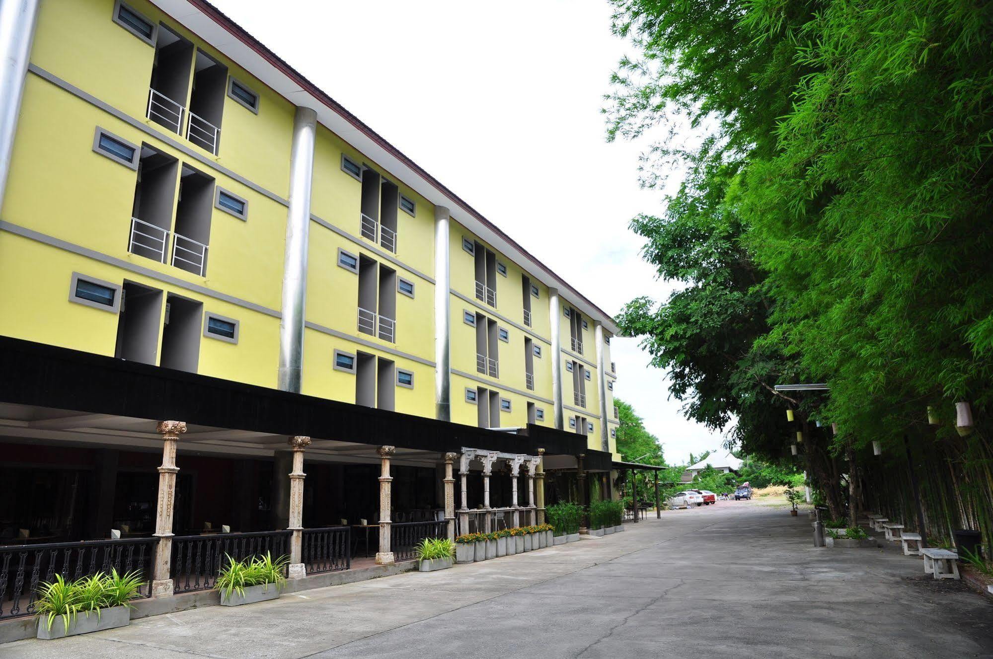 Chiangmai S.P. Hotel Чіангмай Екстер'єр фото
